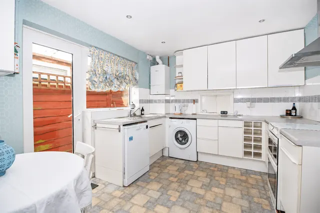 Photo 3 — Milton Road, Waterlooville, PO8 8JY