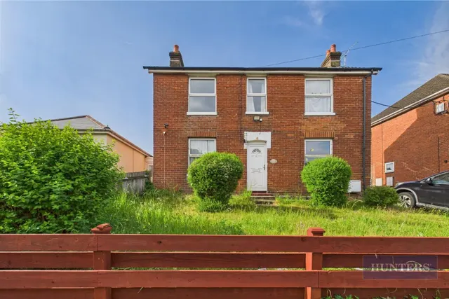 Ringwood Road, Totton, SO40, photo 1