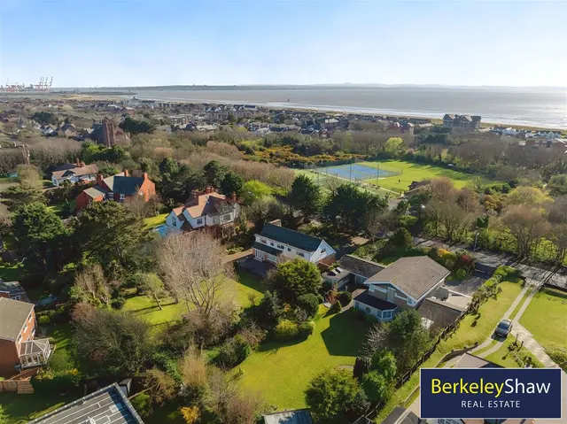 Warren Road, Blundellsands, L23, photo 1