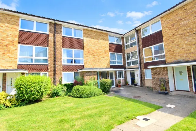 Wokingham Road, Bracknell, RG42, photo 1