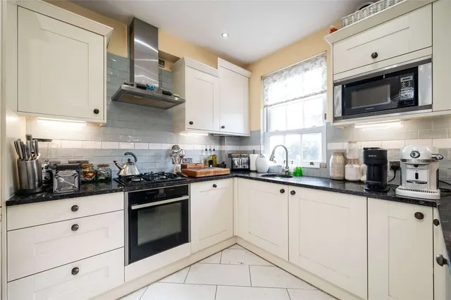 Photo 3 — Southlands Drive, Wimbledon, London, SW19 5QF