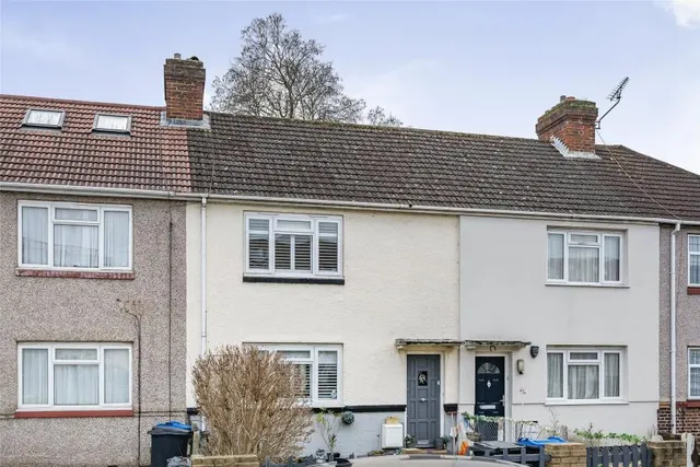 New Close, London, SW19, photo 1