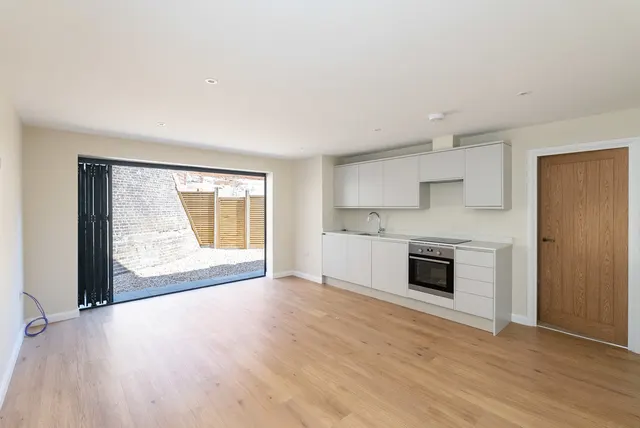Mount Street, Dorking, RH4, photo 1