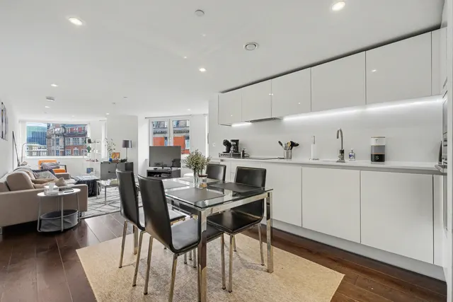 Photo 2 — City Road, Eagle Point City Road, EC1V
