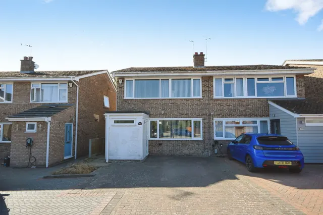 Medley Road, Rayne, Braintree, photo 1