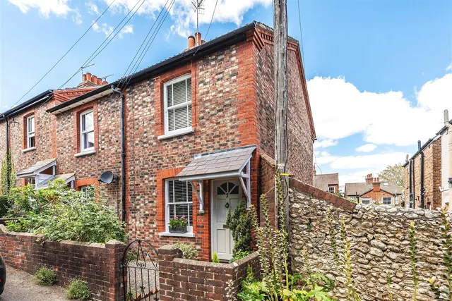 Dene Street Gardens, Dorking, RH4, photo 1