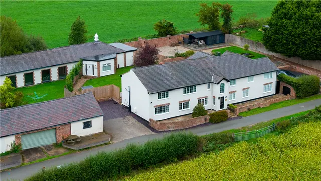Hallsgreen Lane, Wimbolds Trafford, CH2, photo 1