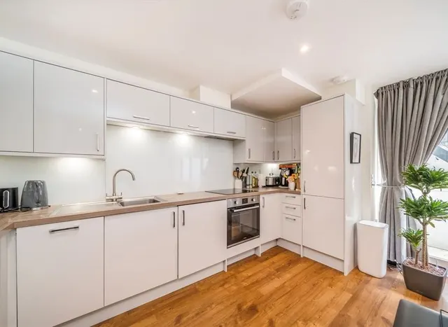 Photo 3 — Eaton Rise, Ealing, W5