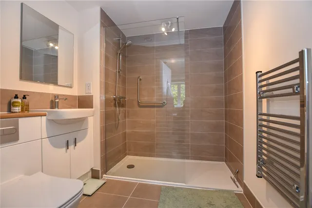 Reading Road, Wokingham, Berkshire, RG41, photo 1