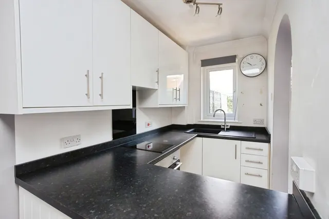 High Street, Ticehurst, TN5, photo 2