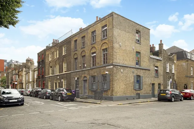 Newark Street London E1, photo 1