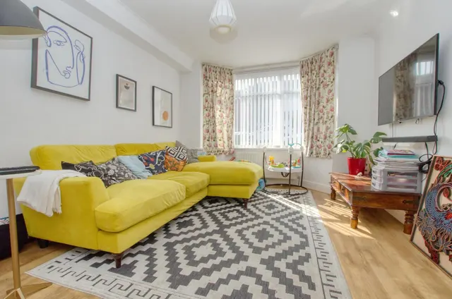 Photo 2 — Archery Grove, Southampton, SO19 9EY