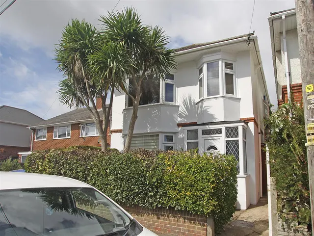 Redbreast Road, Bournemouth, photo 1