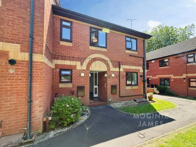 Ty-Gwyn Road, Cardiff, CF23, photo 1
