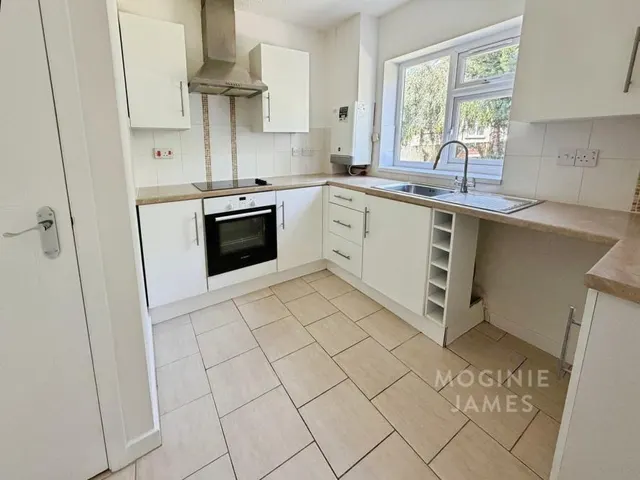 Ty-Gwyn Road, Cardiff, CF23, photo 2