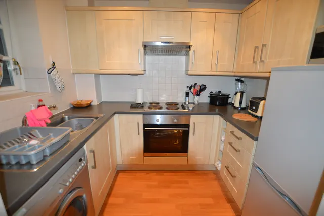Photo 3 — Colchester, Hythe, Essex, CO2 8HQ