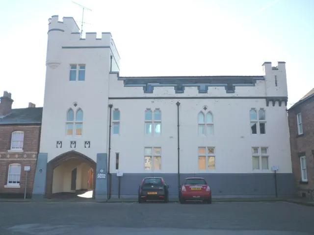 Albion Mews, CH1, photo 1
