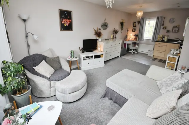 Photo 2 — Brownrigg Drive, Braintree