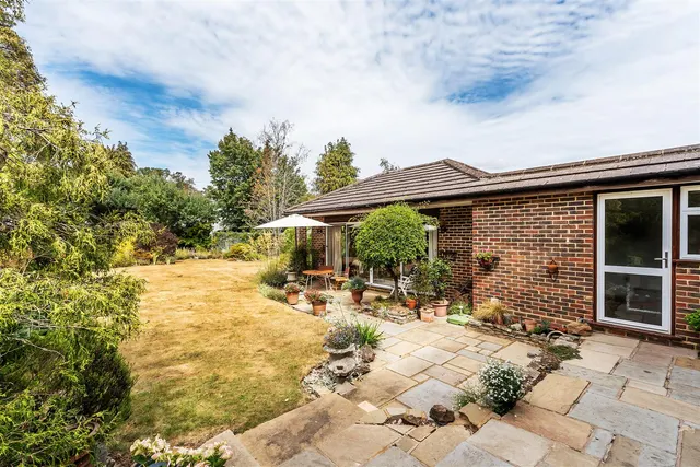 Oak Way, Ashtead, KT21, photo 2
