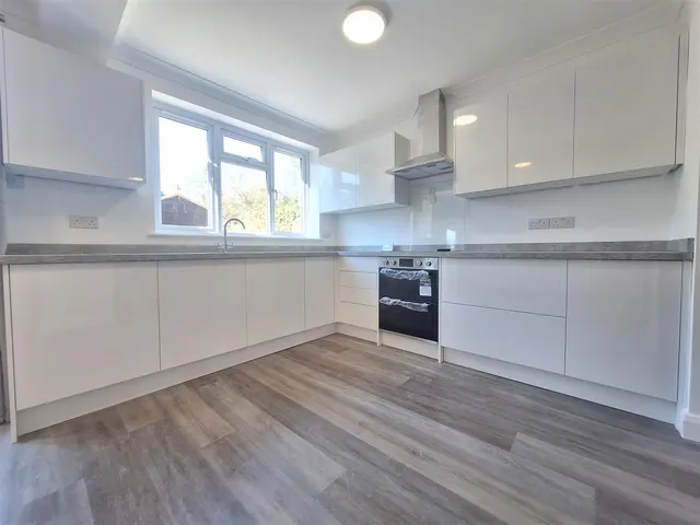 Geoffreyson Road, Caversham, RG4, photo 1