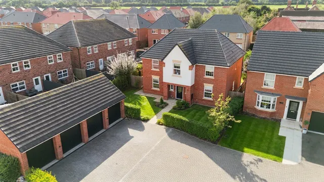 Gainsborough Drive, Henhull, CW5, photo 1