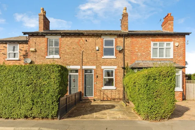 Gravel Lane, Wilmslow, SK9, photo 1