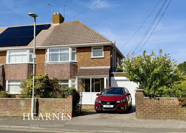 Tatnam Road, BH15, photo 1