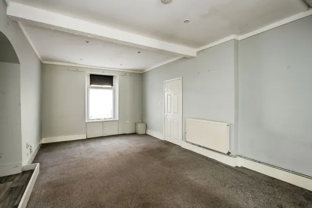 Inkerman Street, Llanelli, SA15, photo 3