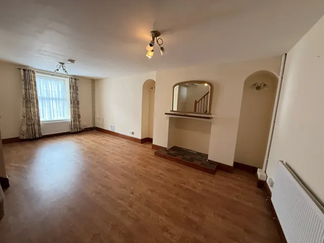 Water Street, Kidwelly, SA17, photo 3