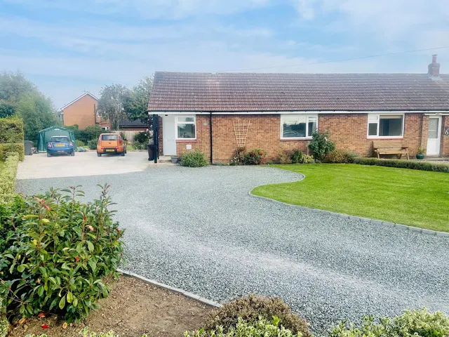 Town Drove, Quadring Fen, PE11, photo 1