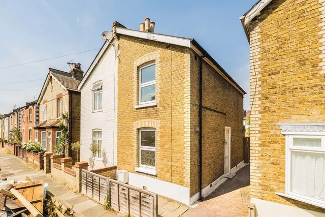 Northcote Road, KT3, photo 1