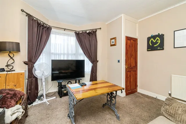 Photo 3 — Lorne Park Road, LOWESTOFT