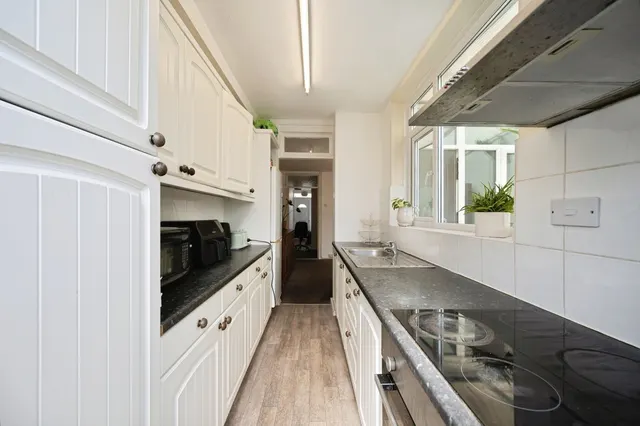 Jubilee Road, Southsea, PO4, photo 3