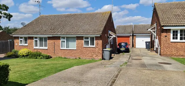 Willingale Avenue, Rayleigh, Essex, SS6 9HD, photo 1