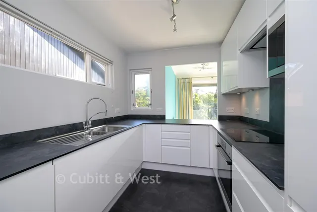 Southview Road, Warlingham, CR6, photo 2