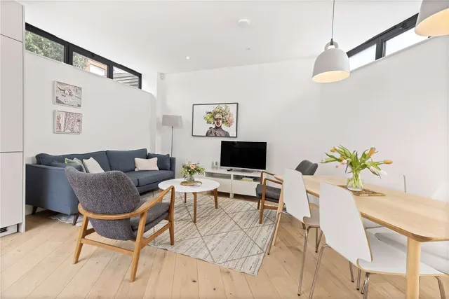 Cavendish Road, London, SW12, photo 1