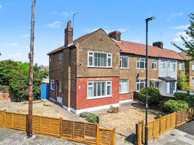 Lincoln Way, Enfield, EN1, photo 1