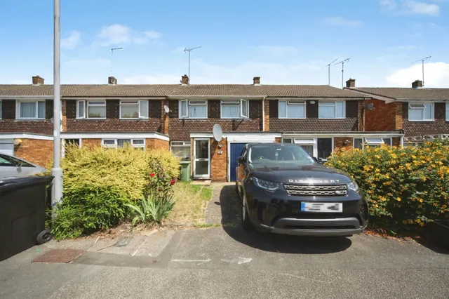 Andover Close, Luton, photo 1