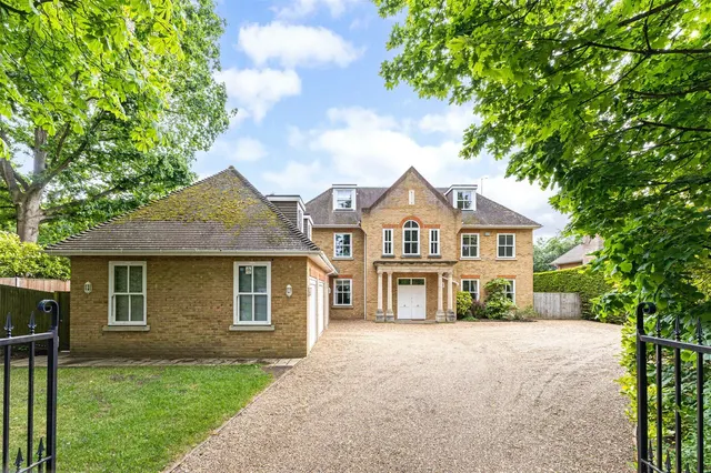 Fairmile Avenue, Cobham, Surrey, KT11, photo 1