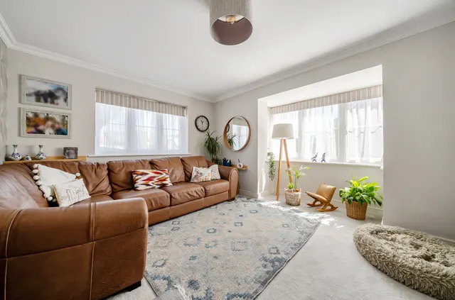 Photo 3 — Hunstanton Drive, Binfield, Bracknell, Berkshire, RG42 4JA