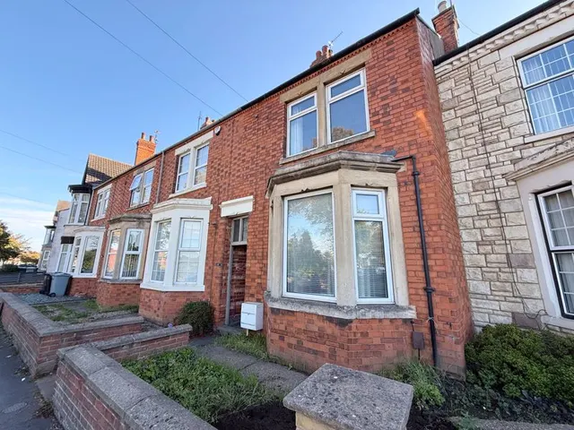 Harlaxton Road, Grantham, photo 1
