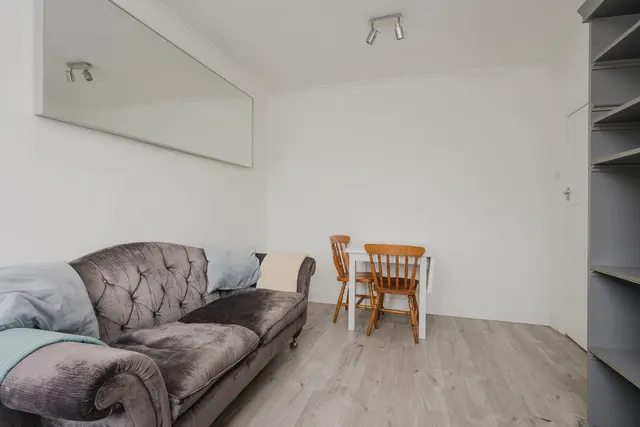 Durnsford Road, Wimbledon, SW19, photo 2