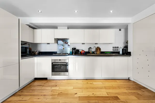 Church Road, Ashford, TW15, photo 3