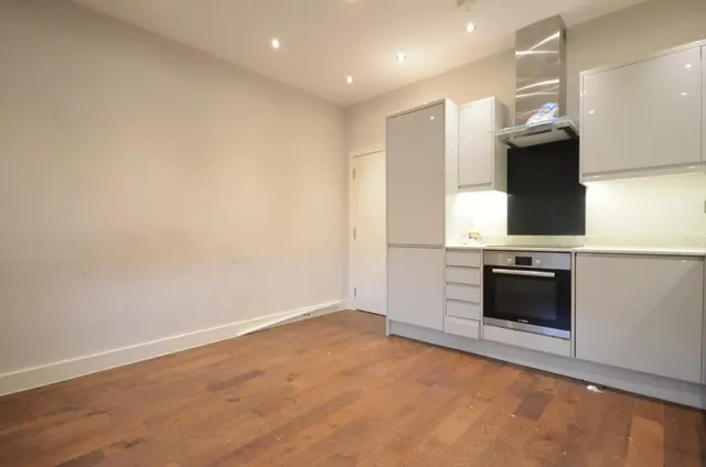 London Road, Bracknell, RG12, photo 3