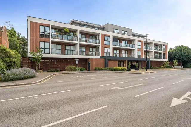Oldfield Road, Maidenhead, SL6, photo 1