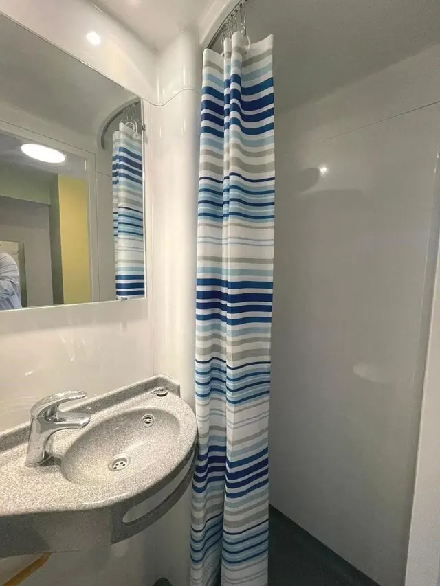 Viewings, B8, photo 3