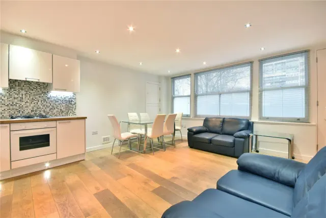 3 bedroom house — Weymouth Terrace, Haggerston, London, E2
