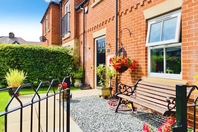 Edith Murphy Close, Birstall, LE4, photo 3