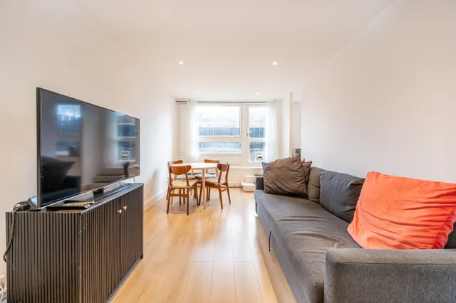 Flat G2 Twyford House, Chisley Road, London, photo 1