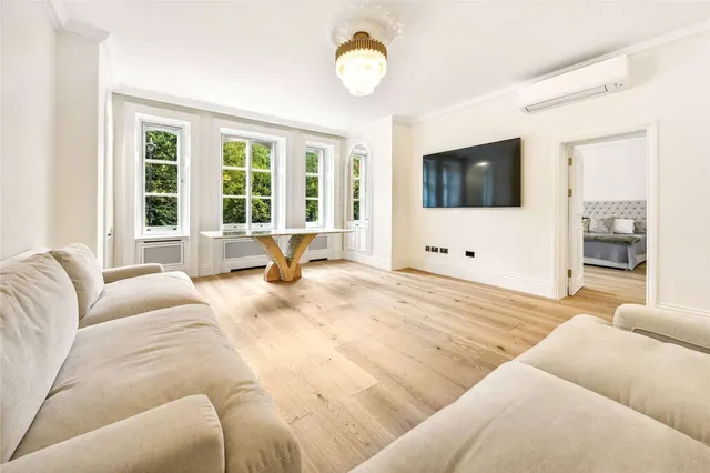Albert Hall Mansions, Kensington Gore, SW7, photo 1